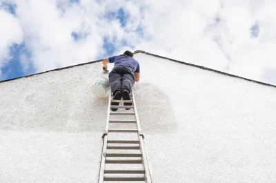 Peinture extérieure à Levet — façades et ravalement